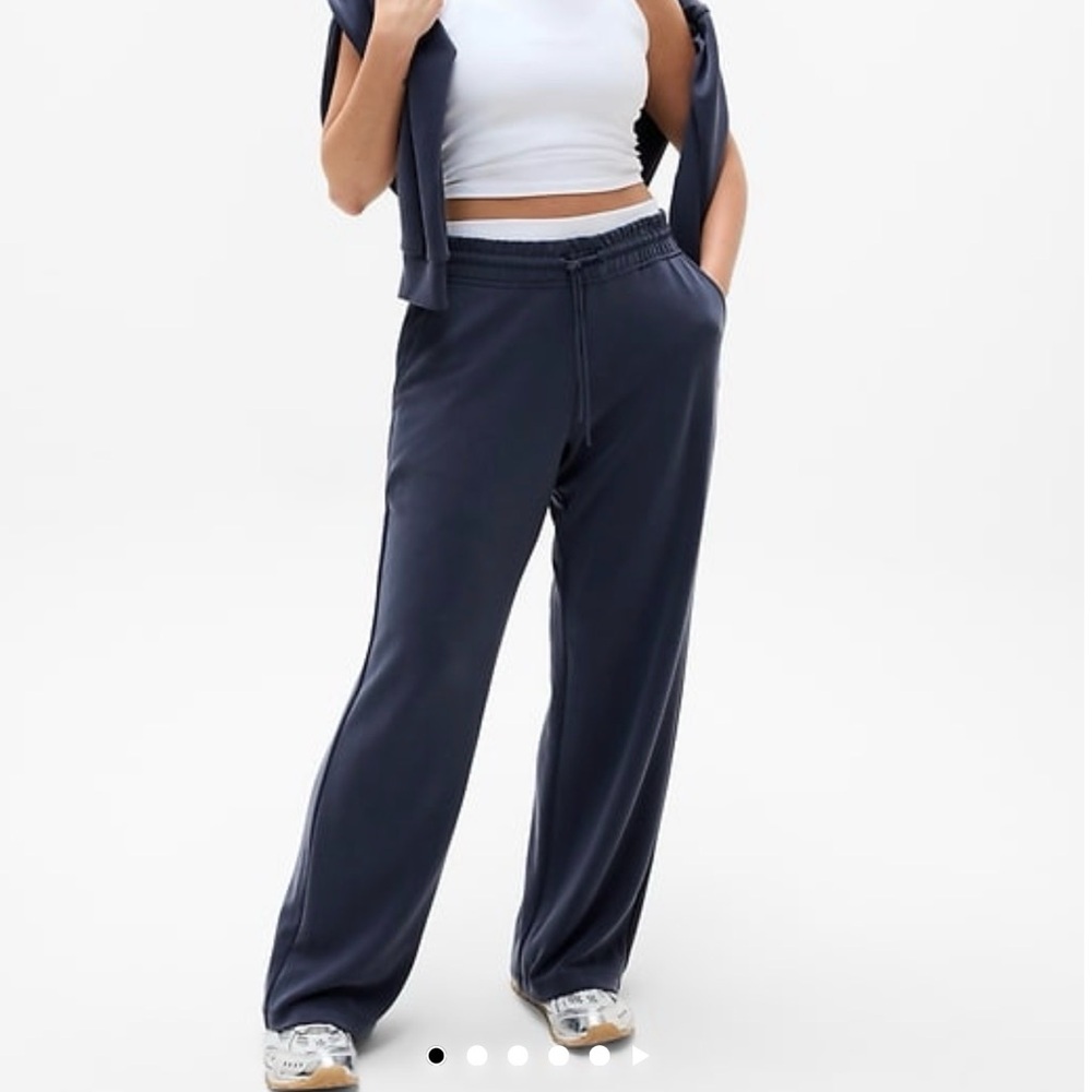 Athleta Relaxed Wide-Leg Track Pants in Navy